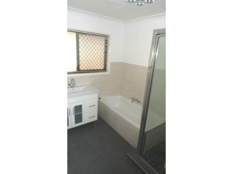 10 Petringa Crescent, Springwood QLD 4127