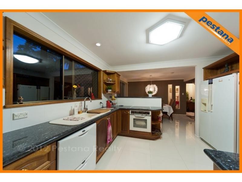 3 Lockleys Crescent, Rochedale South QLD 4123