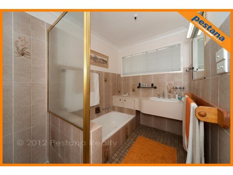 3 Lockleys Crescent, Rochedale South QLD 4123