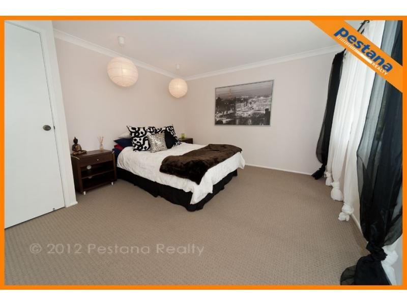 3 Lockleys Crescent, Rochedale South QLD 4123