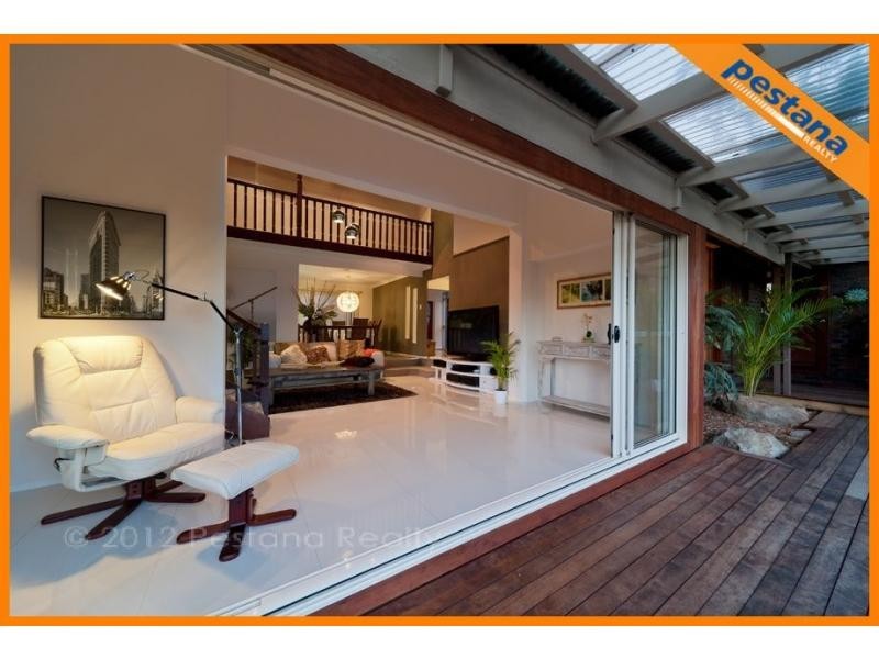 3 Lockleys Crescent, Rochedale South QLD 4123