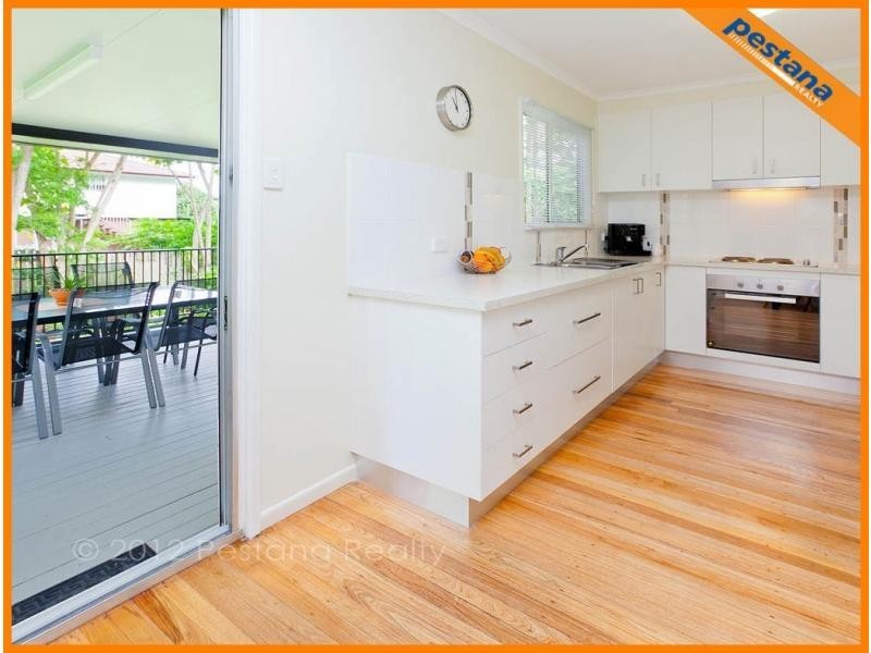 20 Ewinga Street, Kingston QLD 4114