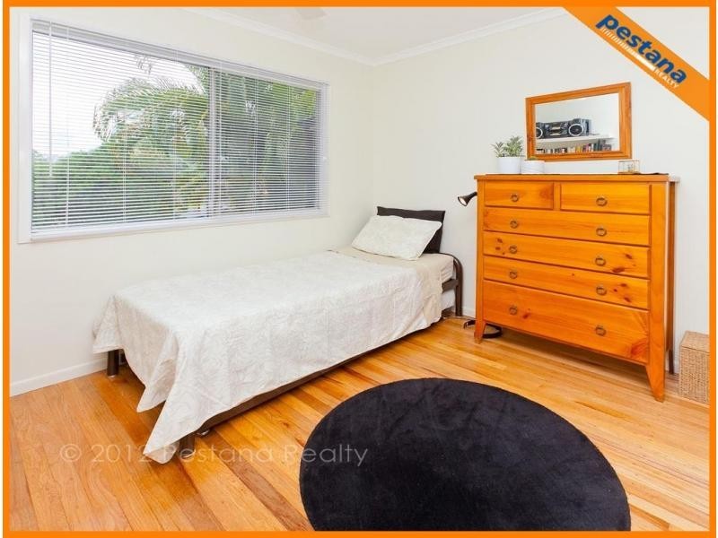 20 Ewinga Street, Kingston QLD 4114