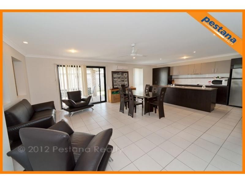 10 Easy Street, Loganholme QLD 4129