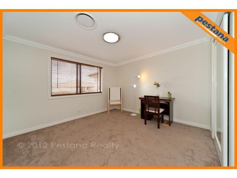 6 The Avenue, Windaroo QLD 4207