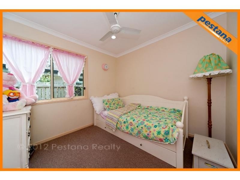 27 Fairway Drive, Meadowbrook QLD 4131