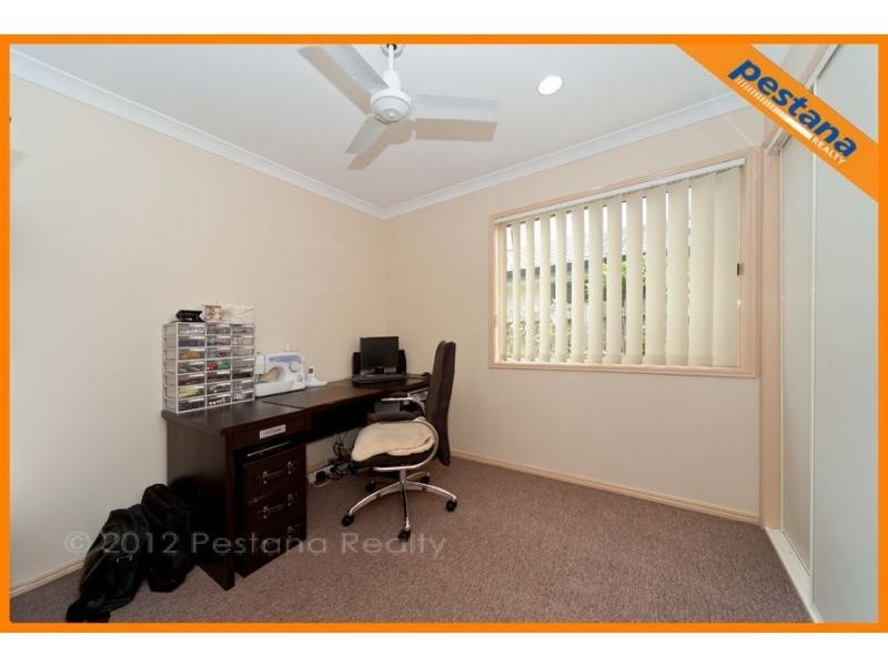 27 Fairway Drive, Meadowbrook QLD 4131