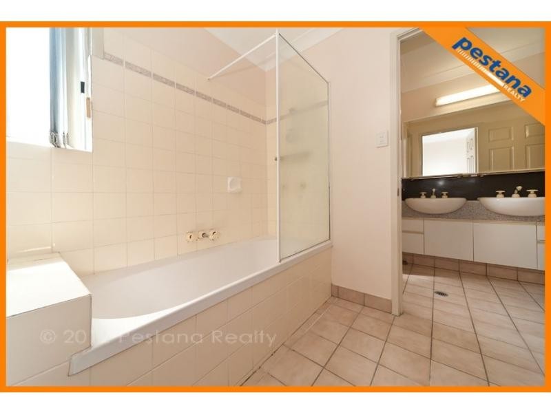 2/35 Lani Street, Wishart QLD 4122