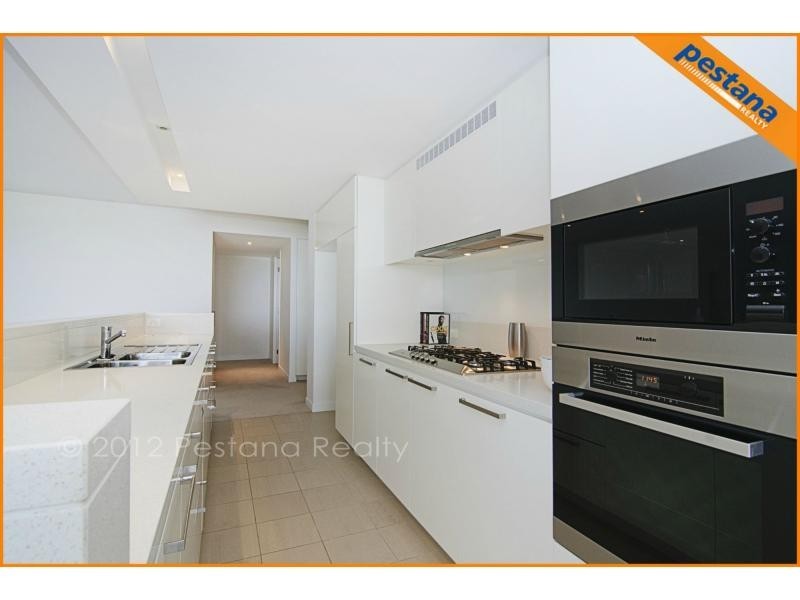 7206/323 Bayview Street, Hollywell QLD 4216