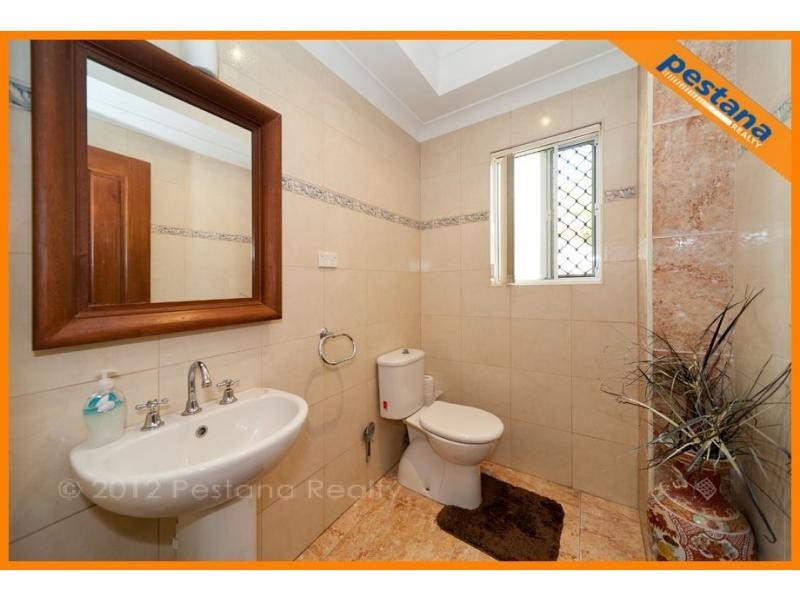 Meadowbrook QLD 4131