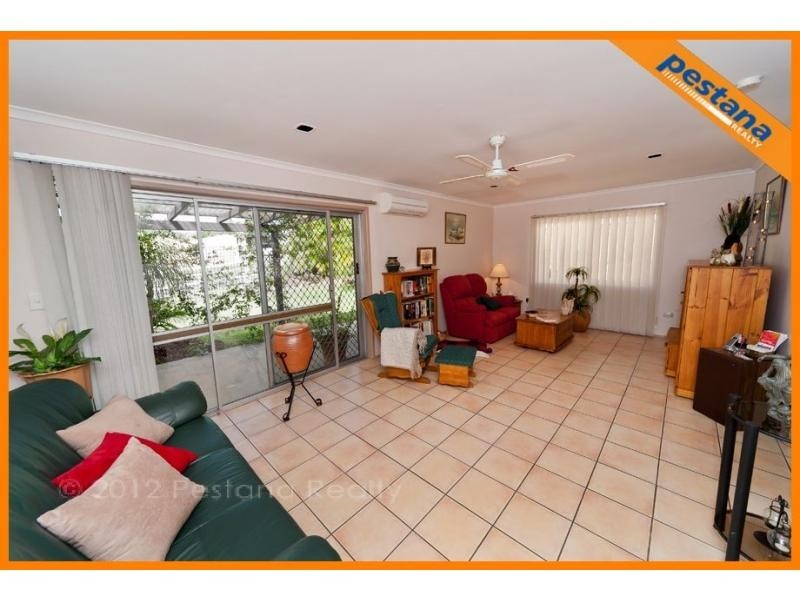 49 Barbaralla Drive, Springwood QLD 4127