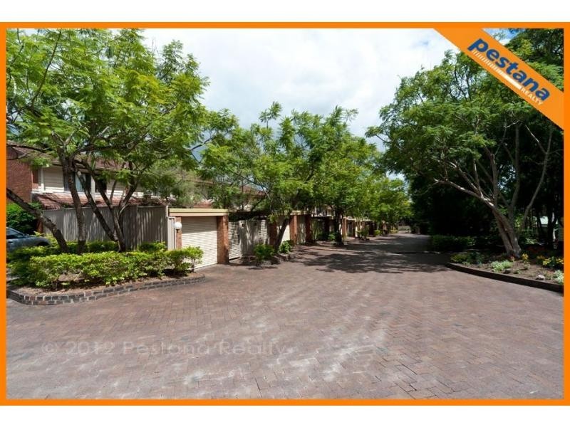 32/127 Barbaralla Drive, Springwood QLD 4127