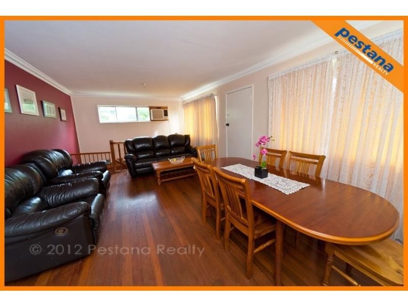 11 Claverton Street, Woodridge QLD 4114