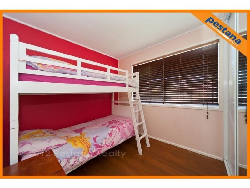 11 Claverton Street, Woodridge QLD 4114