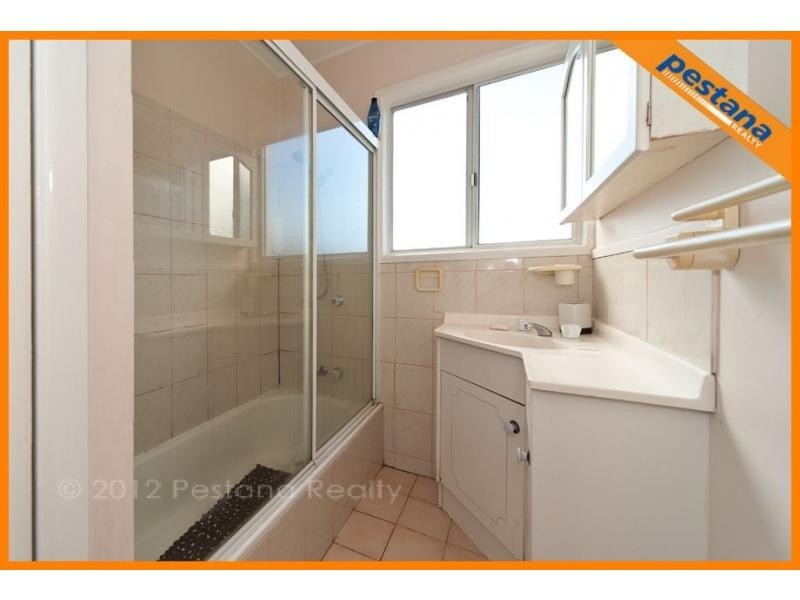 11 Claverton Street, Woodridge QLD 4114