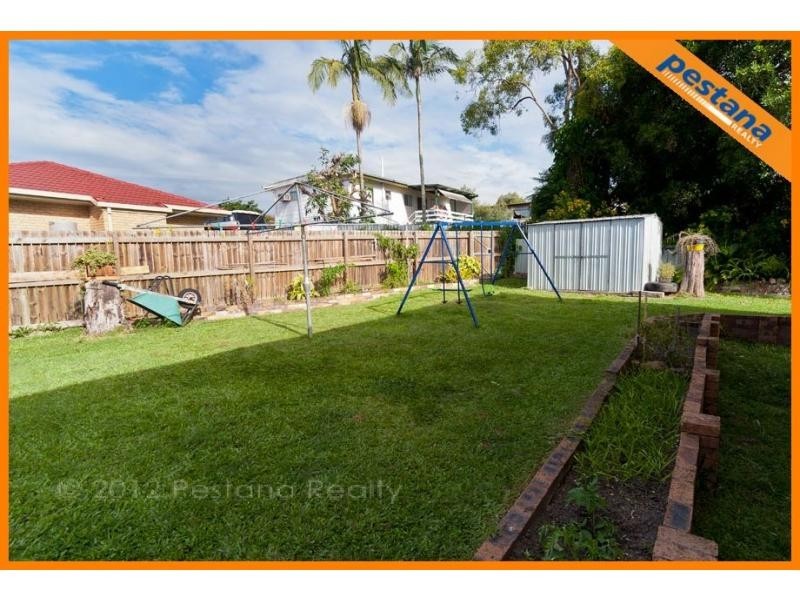 11 Claverton Street, Woodridge QLD 4114