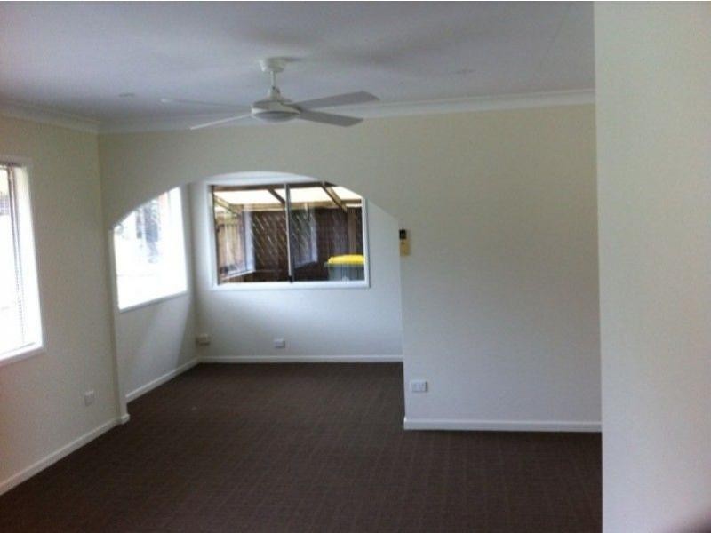 17 Laurinda Crescent, Springwood QLD 4127