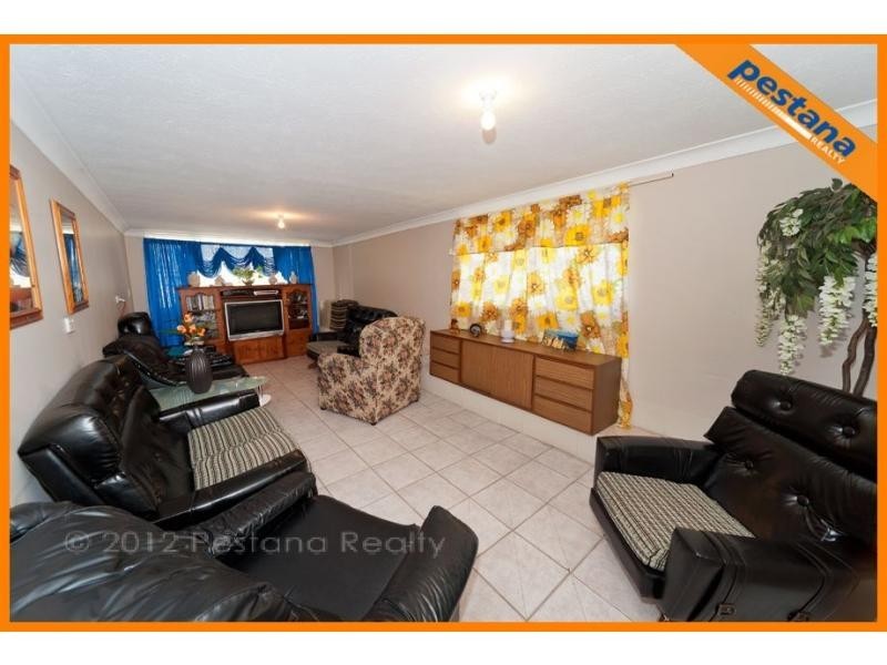 11 Danyenah Street, Loganholme QLD 4129