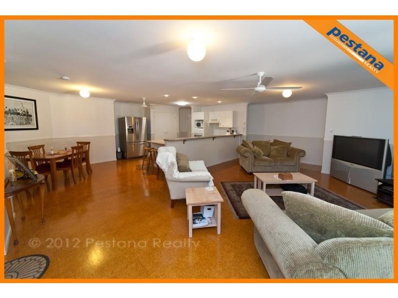 21 Kilsay Crescent, Meadowbrook QLD 4131