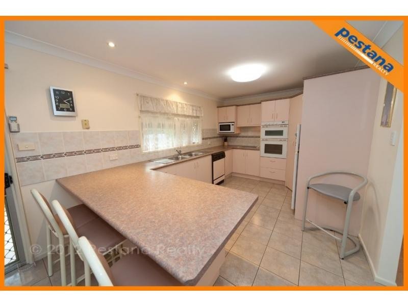 2 Lisbeth Street, Springwood QLD 4127