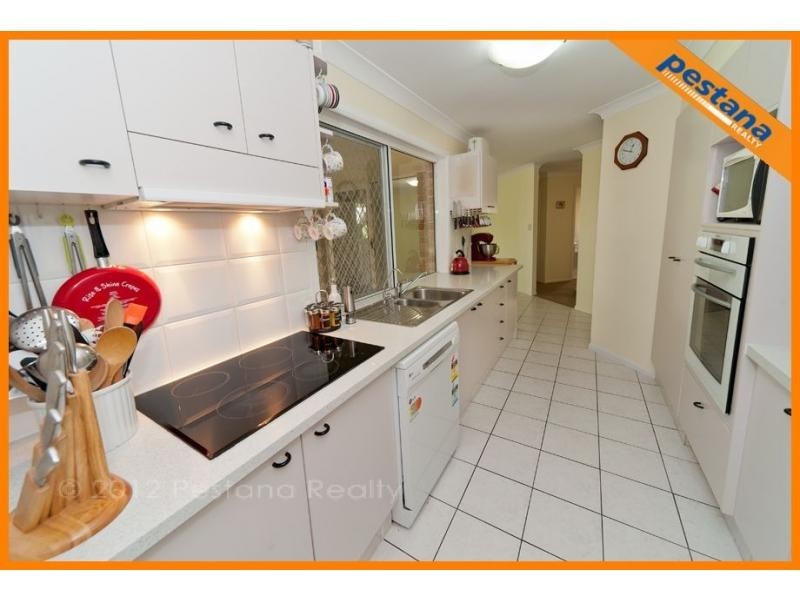 31 Crozier Crescent, Meadowbrook QLD 4131
