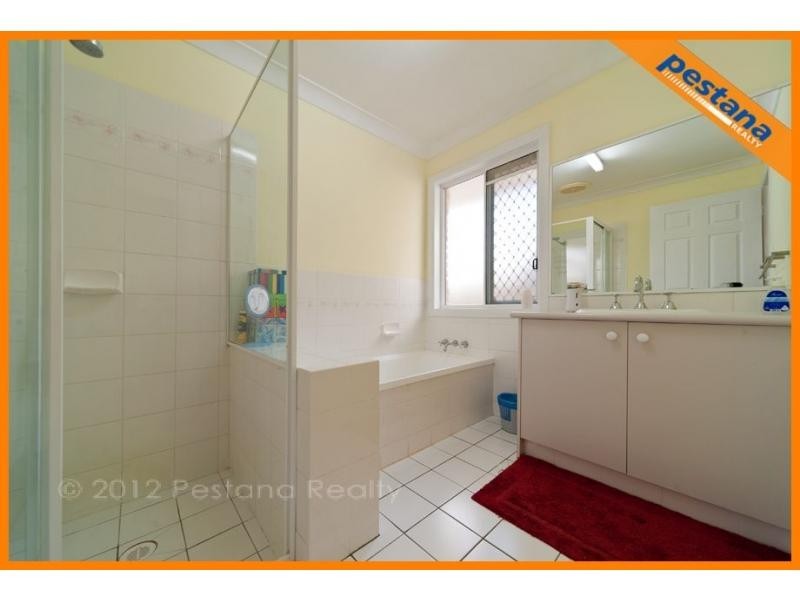 31 Crozier Crescent, Meadowbrook QLD 4131