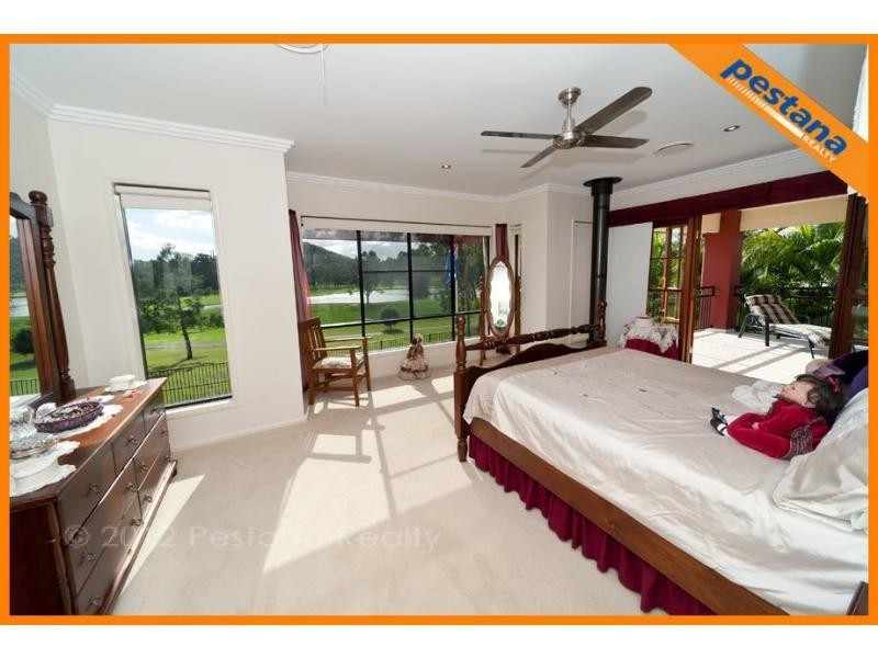 31 The Avenue, Windaroo QLD 4207
