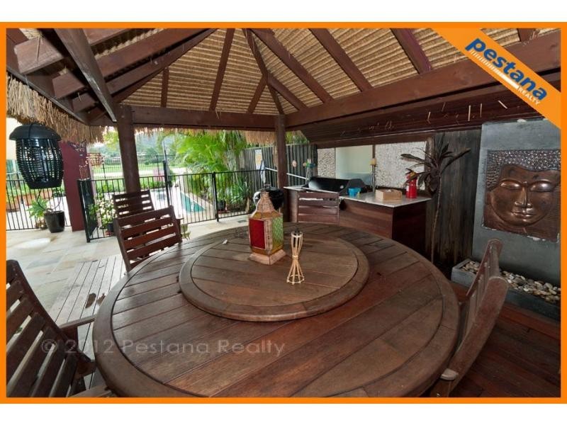 31 The Avenue, Windaroo QLD 4207