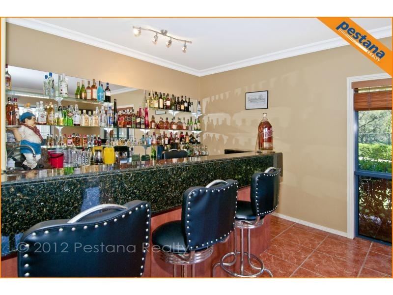 7 The Avenue, Windaroo QLD 4207