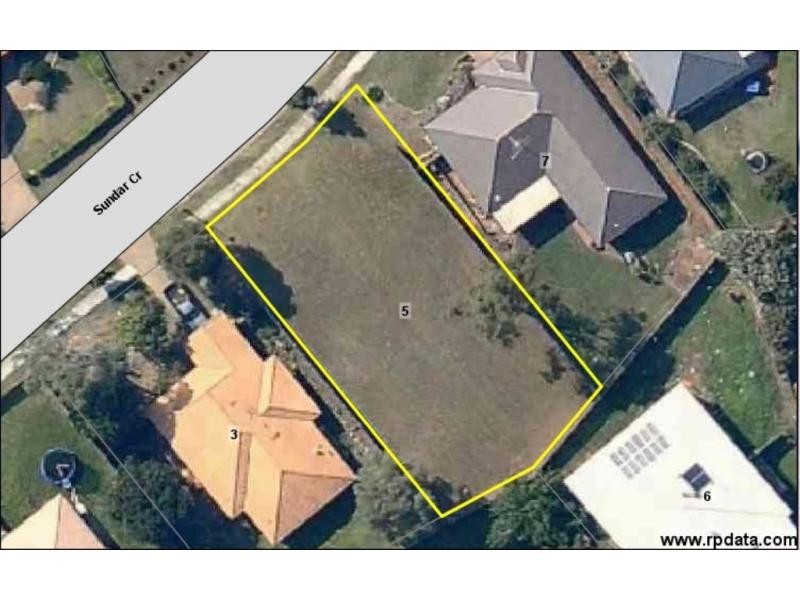 5 Sundar Crescent, Tanah Merah QLD 4128