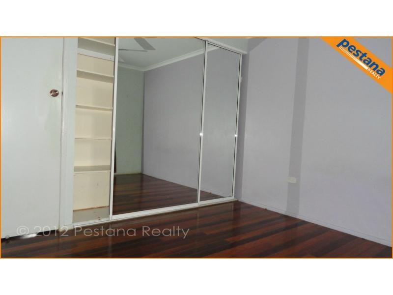 30 Kelvin Street, Woodridge QLD 4114