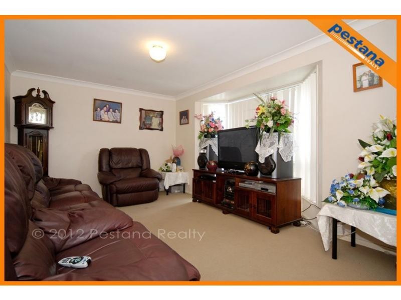 8 Kao Street, Marsden QLD 4132