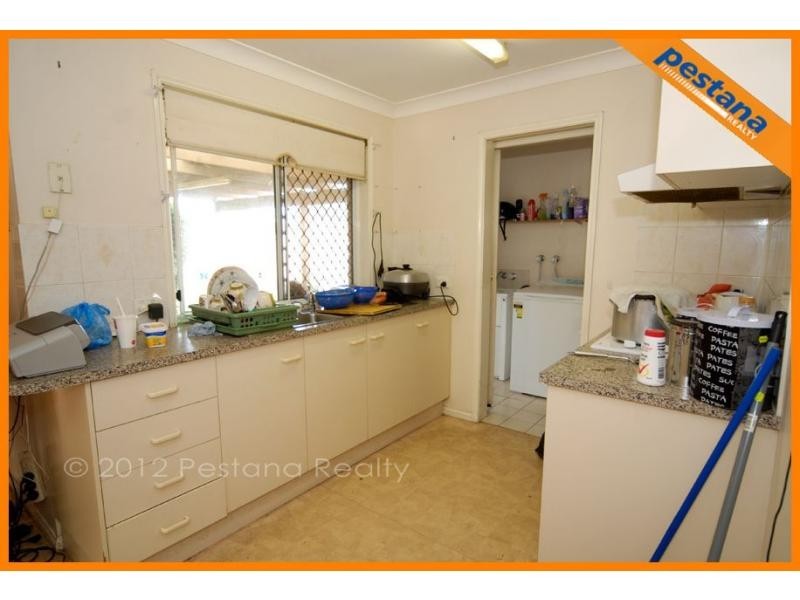 8 Kao Street, Marsden QLD 4132