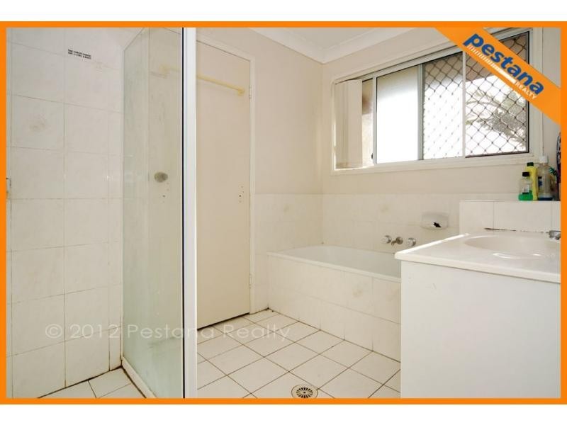 8 Kao Street, Marsden QLD 4132