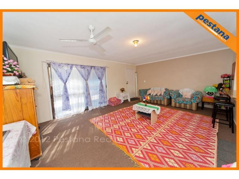 75 Mayes Avenue, Kingston QLD 4114