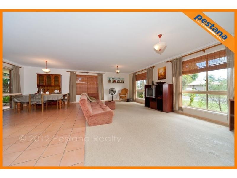 39 Crozier Crescent, Meadowbrook QLD 4131
