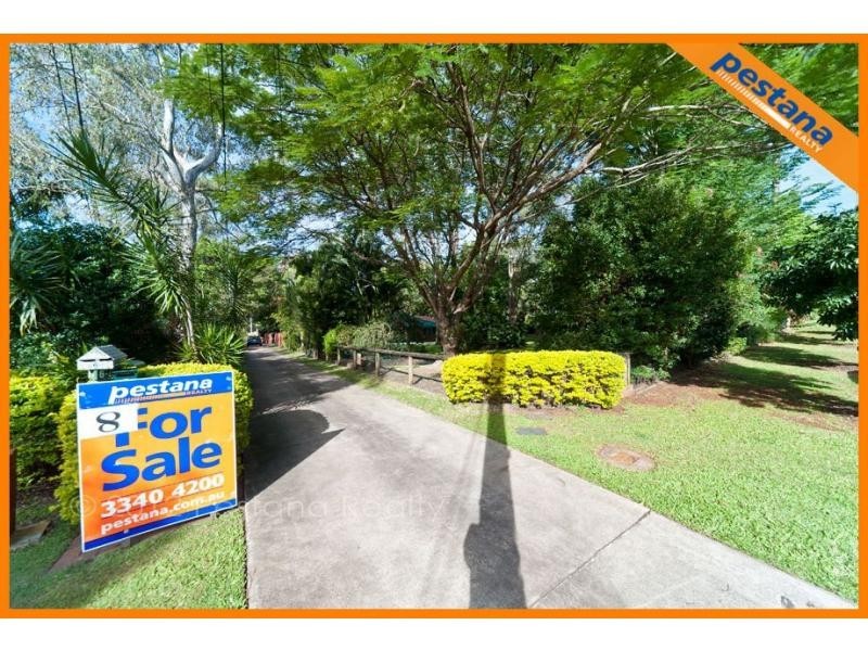 8 Goenoeng Drive, Tanah Merah QLD 4128
