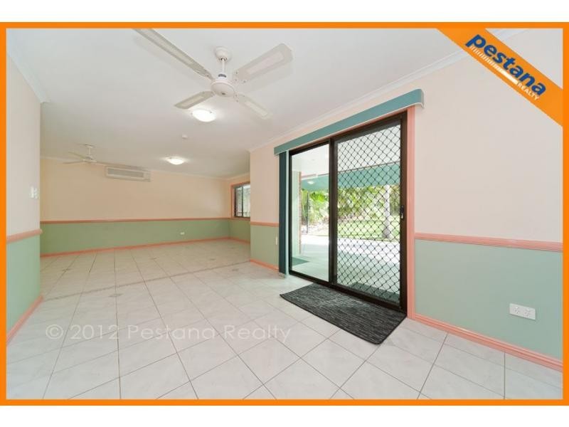 8 Goenoeng Drive, Tanah Merah QLD 4128