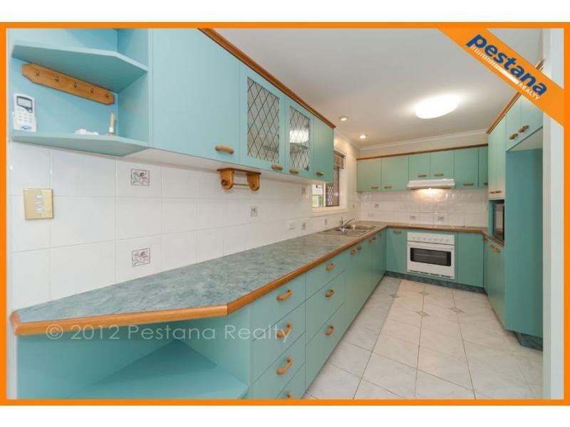 8 Goenoeng Drive, Tanah Merah QLD 4128