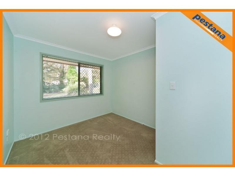 8 Goenoeng Drive, Tanah Merah QLD 4128