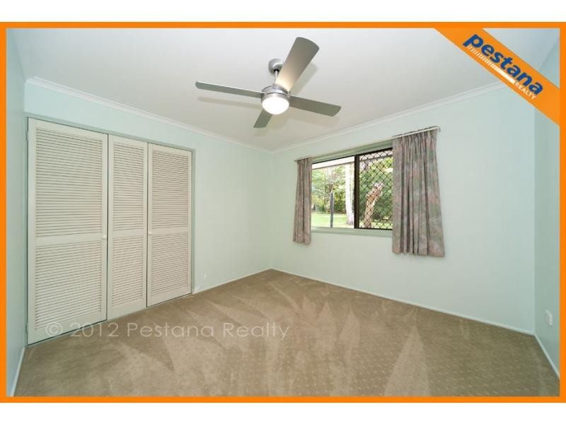 8 Goenoeng Drive, Tanah Merah QLD 4128