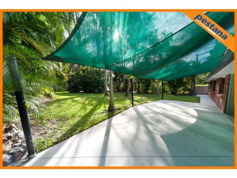 8 Goenoeng Drive, Tanah Merah QLD 4128