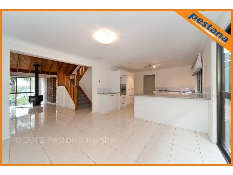 203 Springwood Road, Springwood QLD 4127
