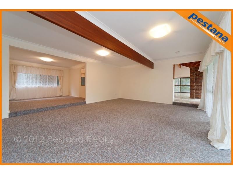203 Springwood Road, Springwood QLD 4127