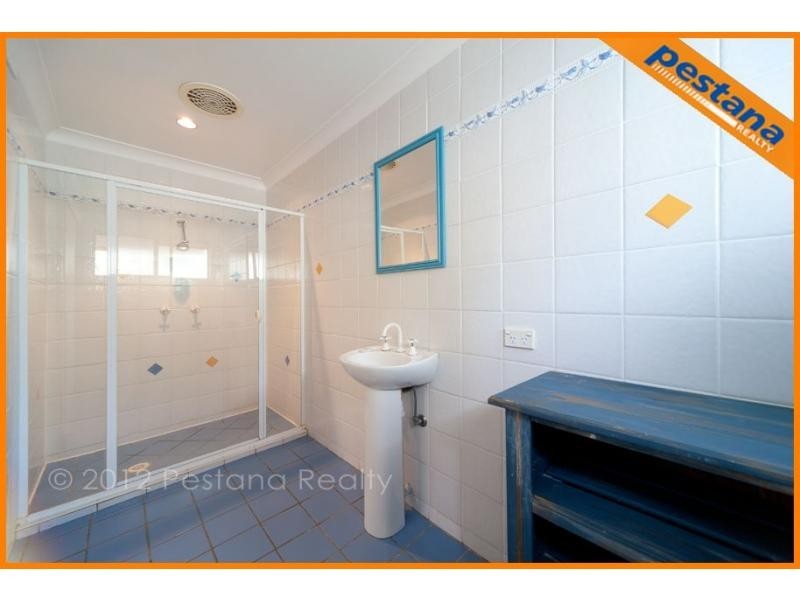 203 Springwood Road, Springwood QLD 4127