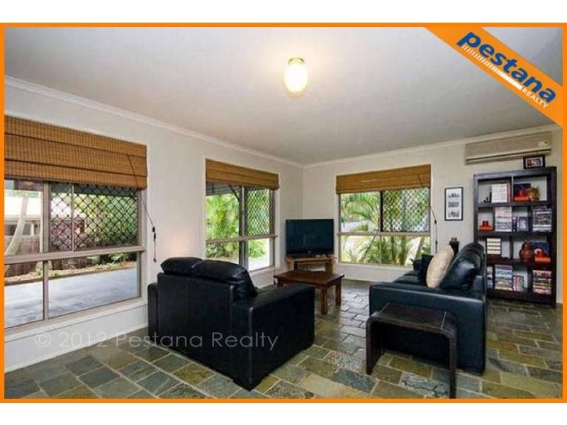25 Drews Road, Tanah Merah QLD 4128