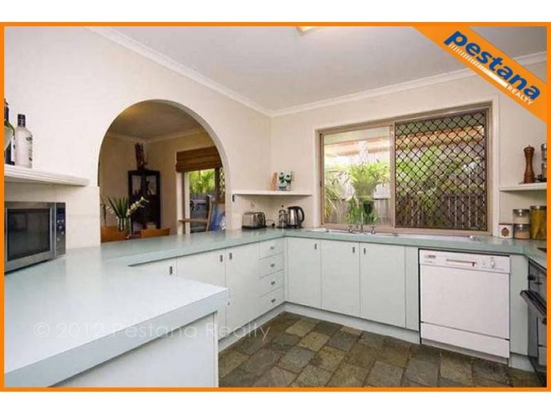 25 Drews Road, Tanah Merah QLD 4128