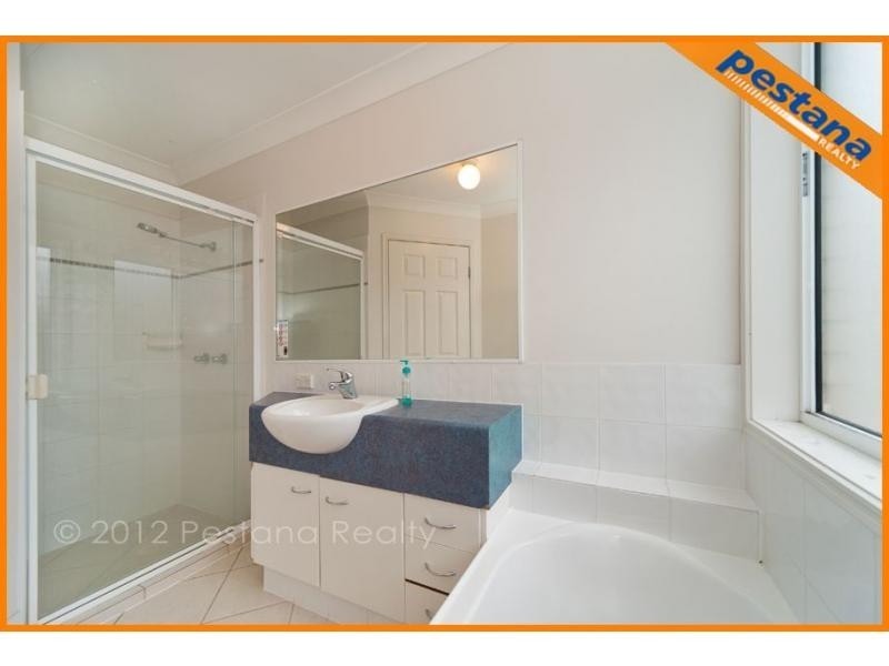 30 Meadowbrook Drive, Meadowbrook QLD 4131