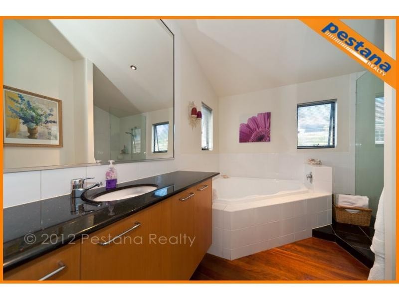 118 Plantain Road, Shailer Park QLD 4128