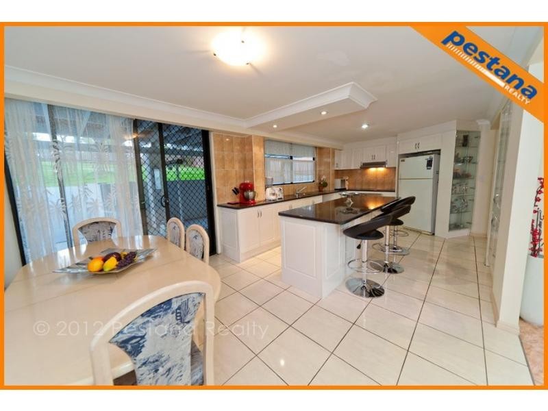 30 Joanne Street, Underwood QLD 4119